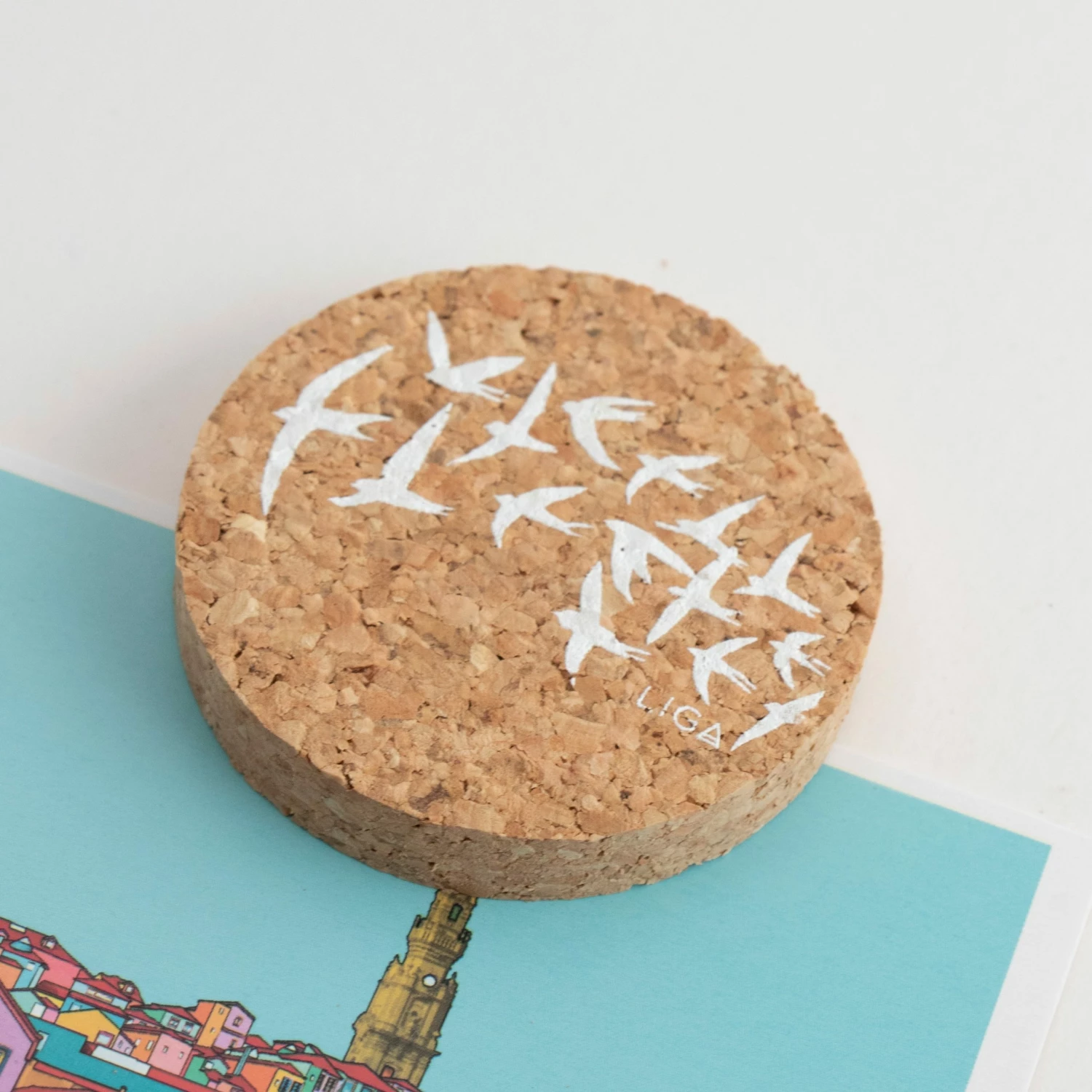 LIGA Round Cork Magnet Swallow 4 LIGA Round Cork Magnet Swallow