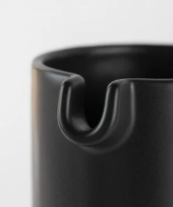 LIGA Large Jug Matte Black