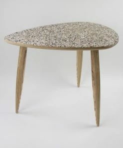 LIGA Pebble Table I Beach Clean